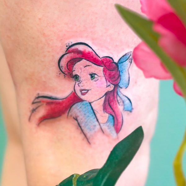 Un grand merci à Mélissa d’avoir choisis mon petit Flash Ariel 🥹🥰🥰🥰 Fait à @ikigai_tattoo_shop #tattoo #disney #disneytattoo #colors #tattoo