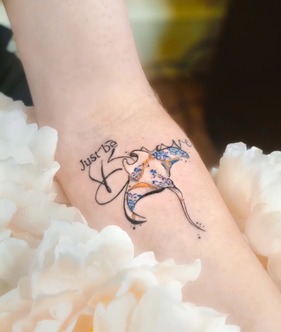 Tatouage Style porcelaine réalisé par Erika, Phanpy Ink, Villefranche-sur-Saône